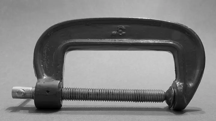 G-cramp (C-clamp)