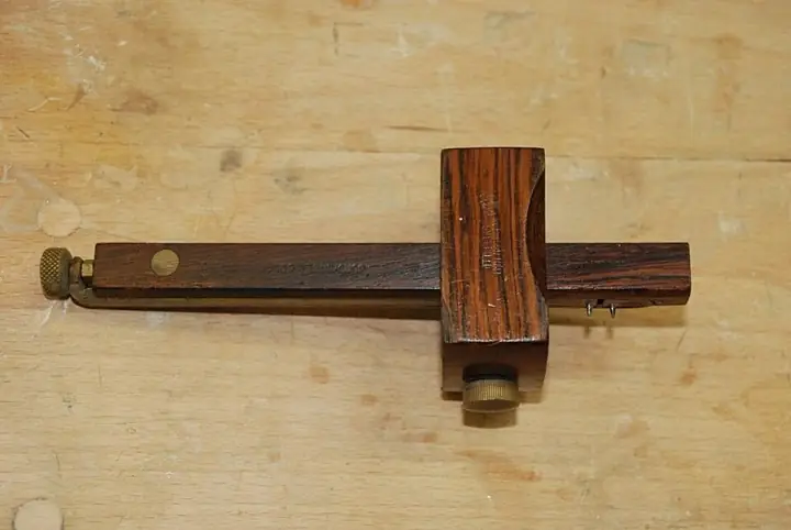 Mortise gauge